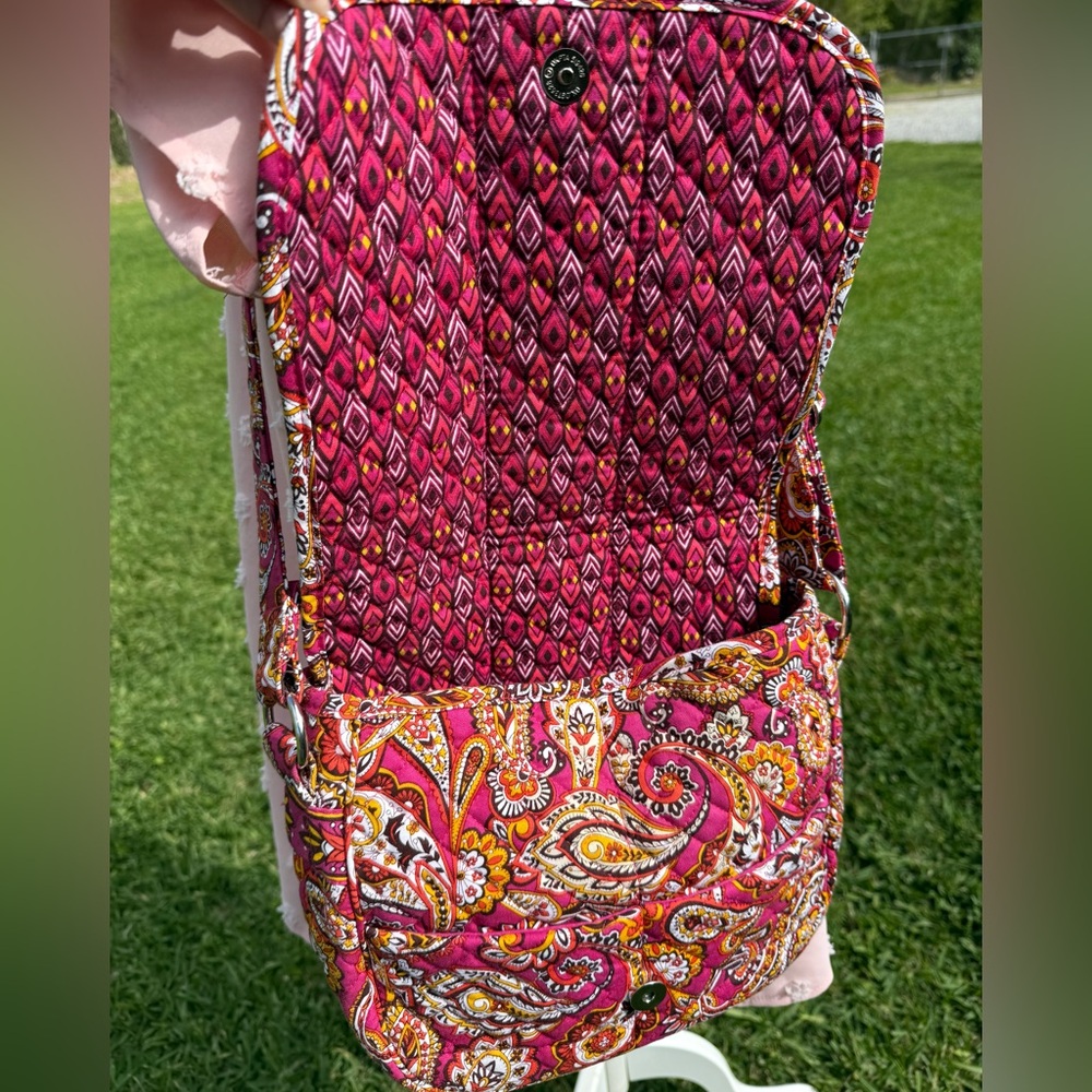 Stephanie Dawn quilted messenger bag crossbody adjustable “like” [Vera Bradley] - Picture 3 of 9